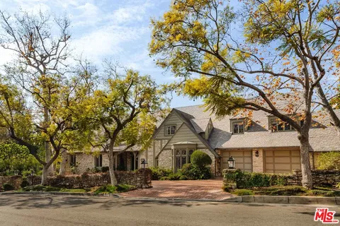 $18,200,000 | 1017 Ridgedale Drive, Beverly Hills, CA 90210