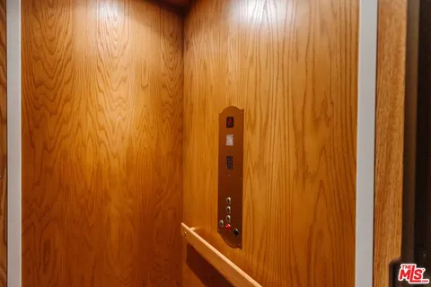 $17,800,000 | 1017 Ridgedale Drive, Beverly Hills, CA 90210