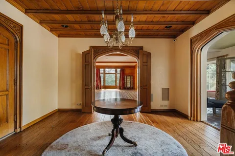 $17,800,000 | 1017 Ridgedale Drive, Beverly Hills, CA 90210