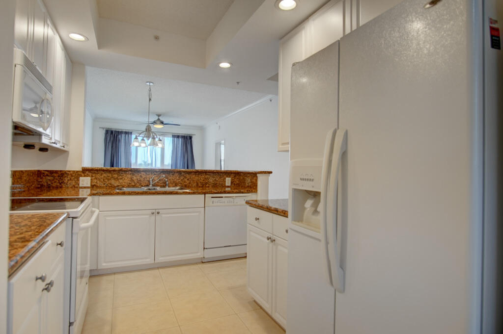 26 Royal Palm Way, Unit 503 Boca Raton, FL 33432 - Photo 25 of 30 16 kitchen 1