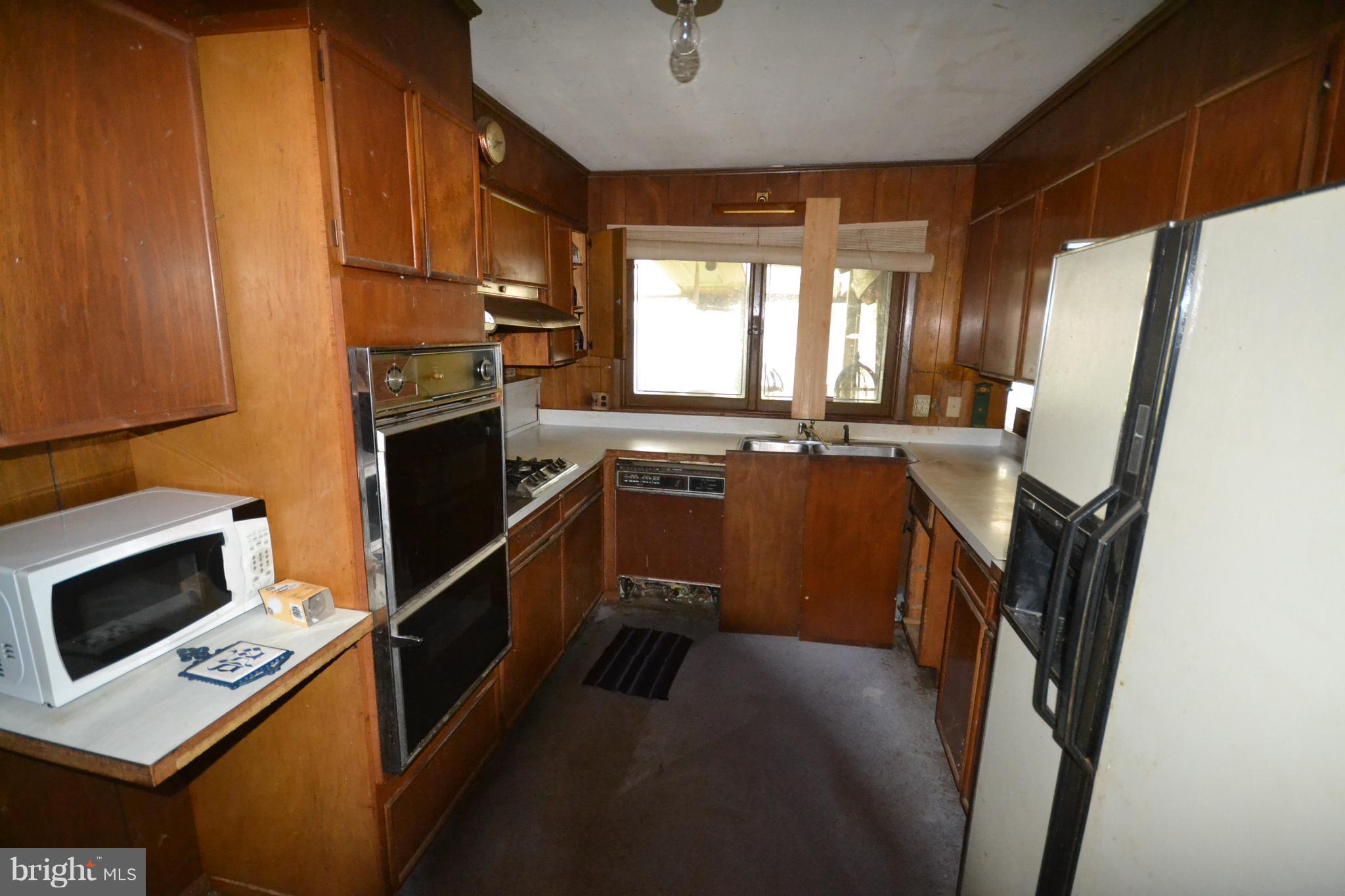 3107 Shelburne Road Baltimore, MD 21208 - Photo 4 of 24 Interior (General)