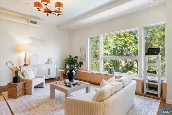 $869,000 | 202 Douglas Avenue, Unit 3D, Charlottesville, VA 22902