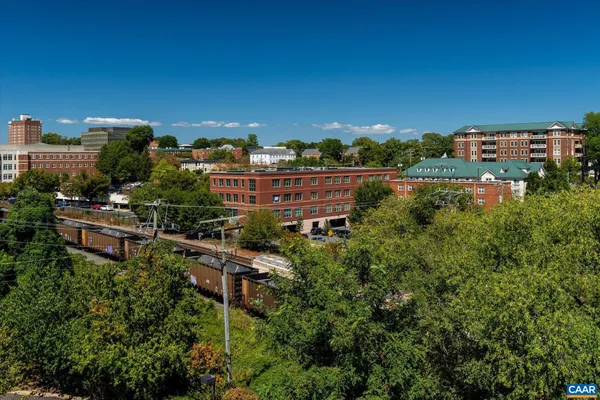 $869,000 | 202 Douglas Avenue, Unit 3D, Charlottesville, VA 22902