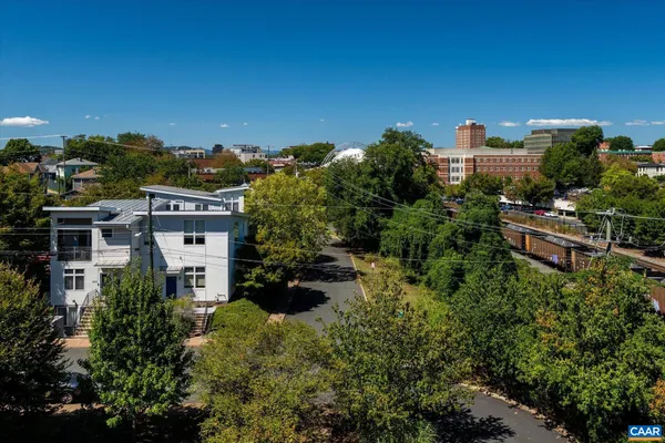 $869,000 | 202 Douglas Avenue, Unit 3D, Charlottesville, VA 22902