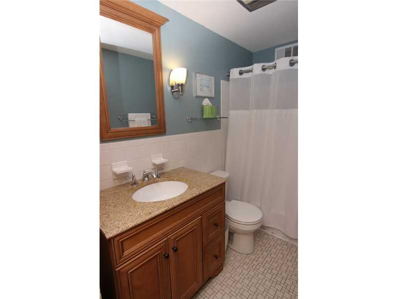 450 Herbst Manor Road Coraopolis, PA 15108 - Photo 17 of 19 Full Bath.