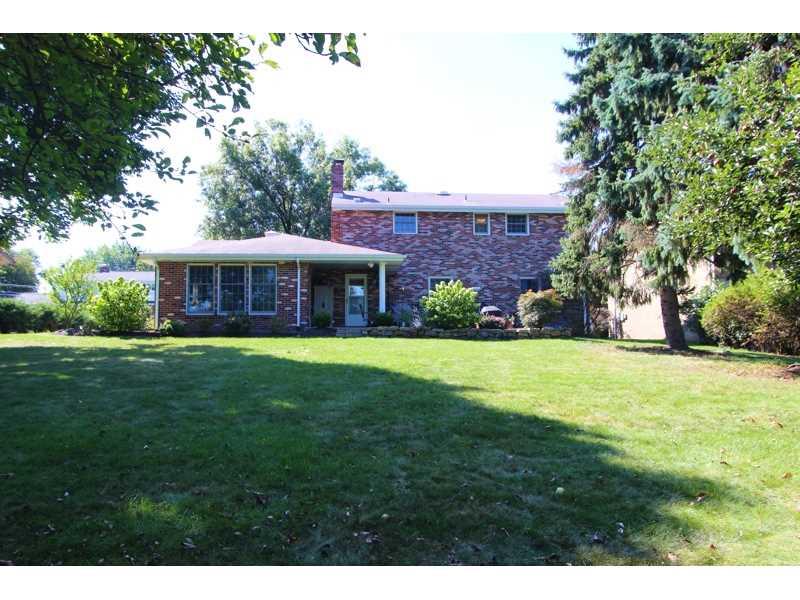 450 Herbst Manor Road Coraopolis, PA 15108 - Photo 19 of 19 Exterior Back.