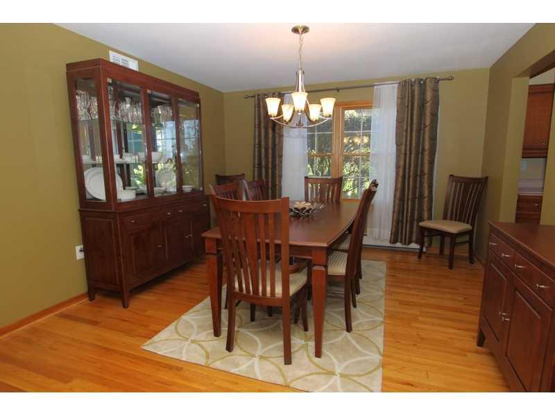 450 Herbst Manor Road Coraopolis, PA 15108 - Photo 4 of 19 Dining Room.