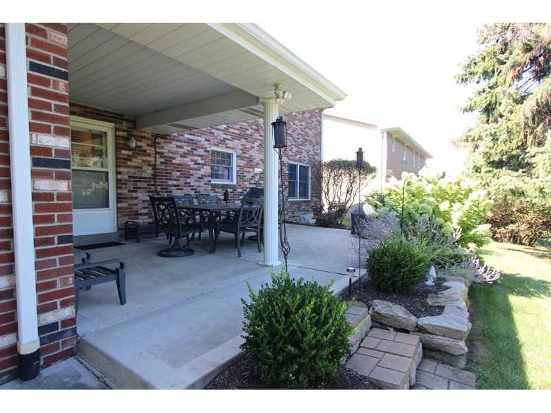 450 Herbst Manor Road Coraopolis, PA 15108 - Photo 10 of 19 Patio/Deck.