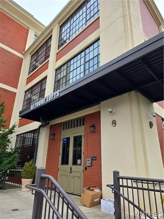 $1,700 | 2917 Main Street, Unit 202, Buffalo, NY 14214