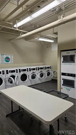 $1,700 | 2917 Main Street, Unit 202, Buffalo, NY 14214