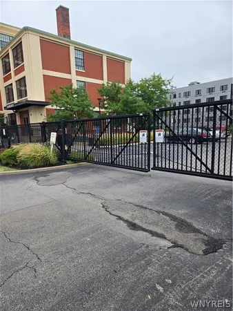 $1,700 | 2917 Main Street, Unit 202, Buffalo, NY 14214
