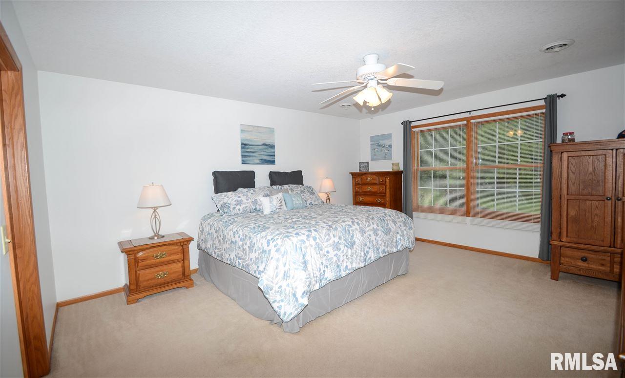 2114 Plum Tree Road Bettendorf, IA 52722 - Photo 13 of 21 Gallery Image 13