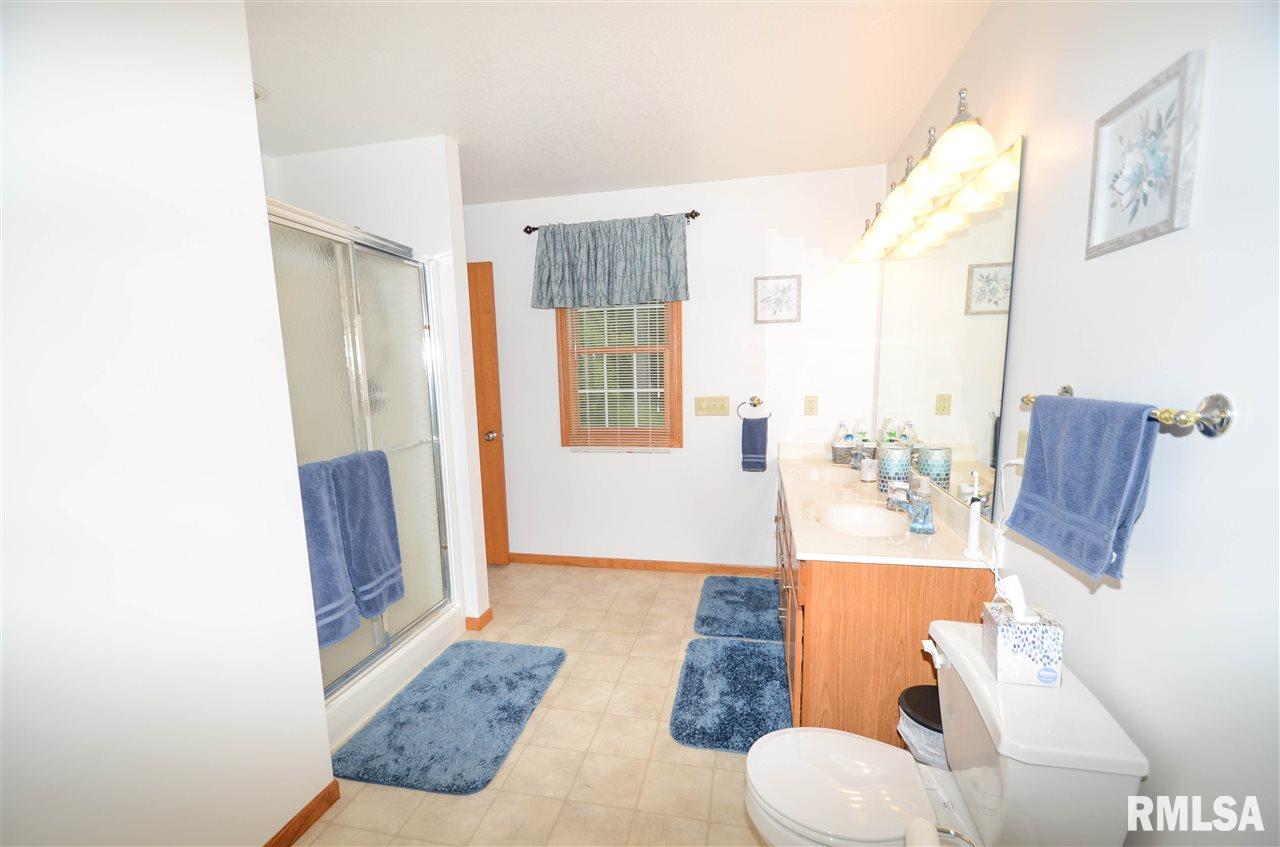 2114 Plum Tree Road Bettendorf, IA 52722 - Photo 15 of 21 Gallery Image 15