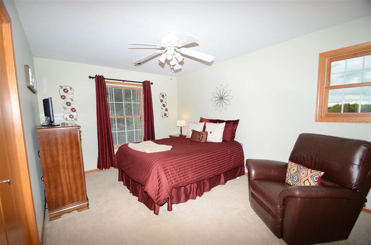 2114 Plum Tree Road Bettendorf, IA 52722 - Photo 16 of 21 Gallery Image 16
