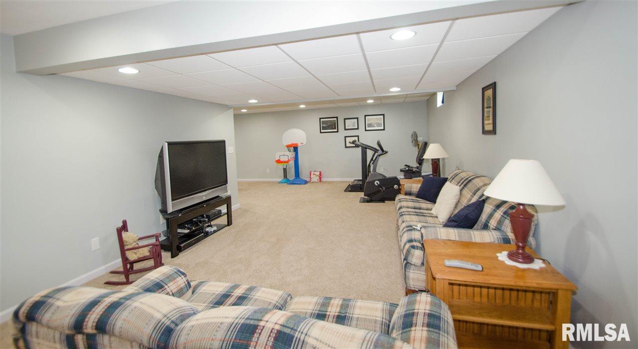 2114 Plum Tree Road Bettendorf, IA 52722 - Photo 21 of 21 Gallery Image 21