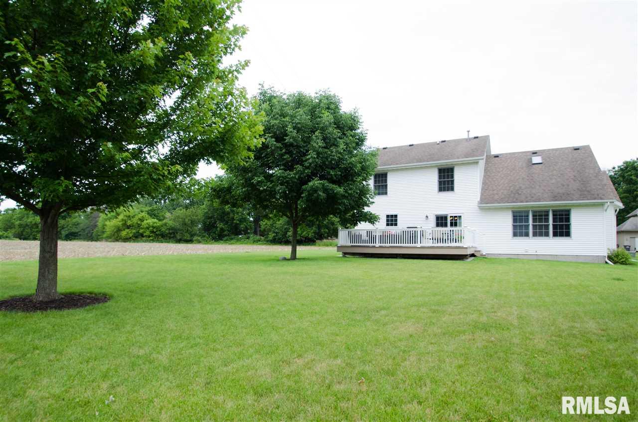 2114 Plum Tree Road Bettendorf, IA 52722 - Photo 5 of 21 Gallery Image 5