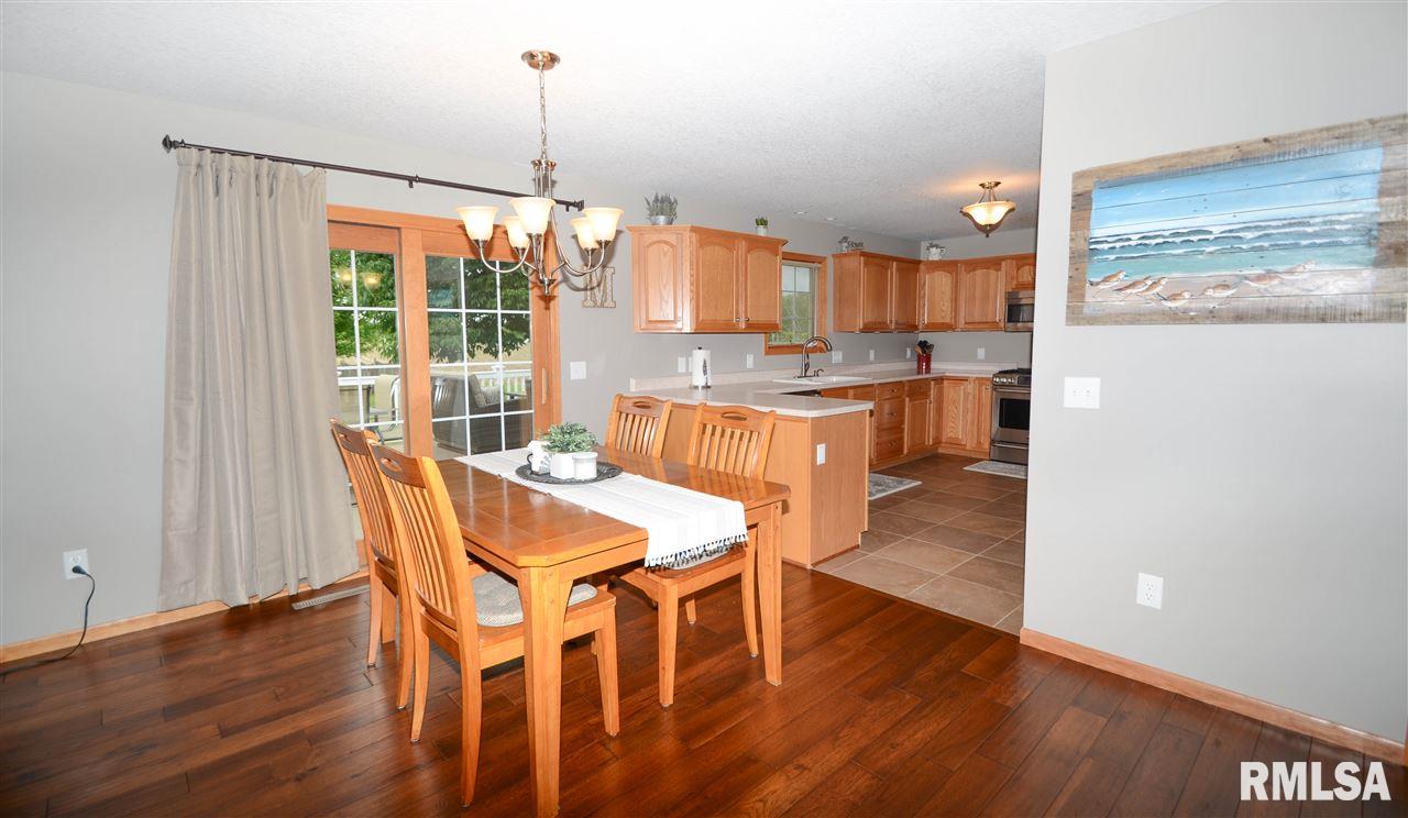 2114 Plum Tree Road Bettendorf, IA 52722 - Photo 9 of 21 Gallery Image 9