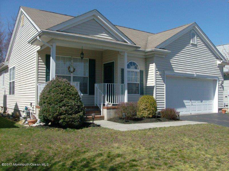 45 Tennyson Road Brick, NJ 08724 - Photo 2 of 23 a front view of a house with garden