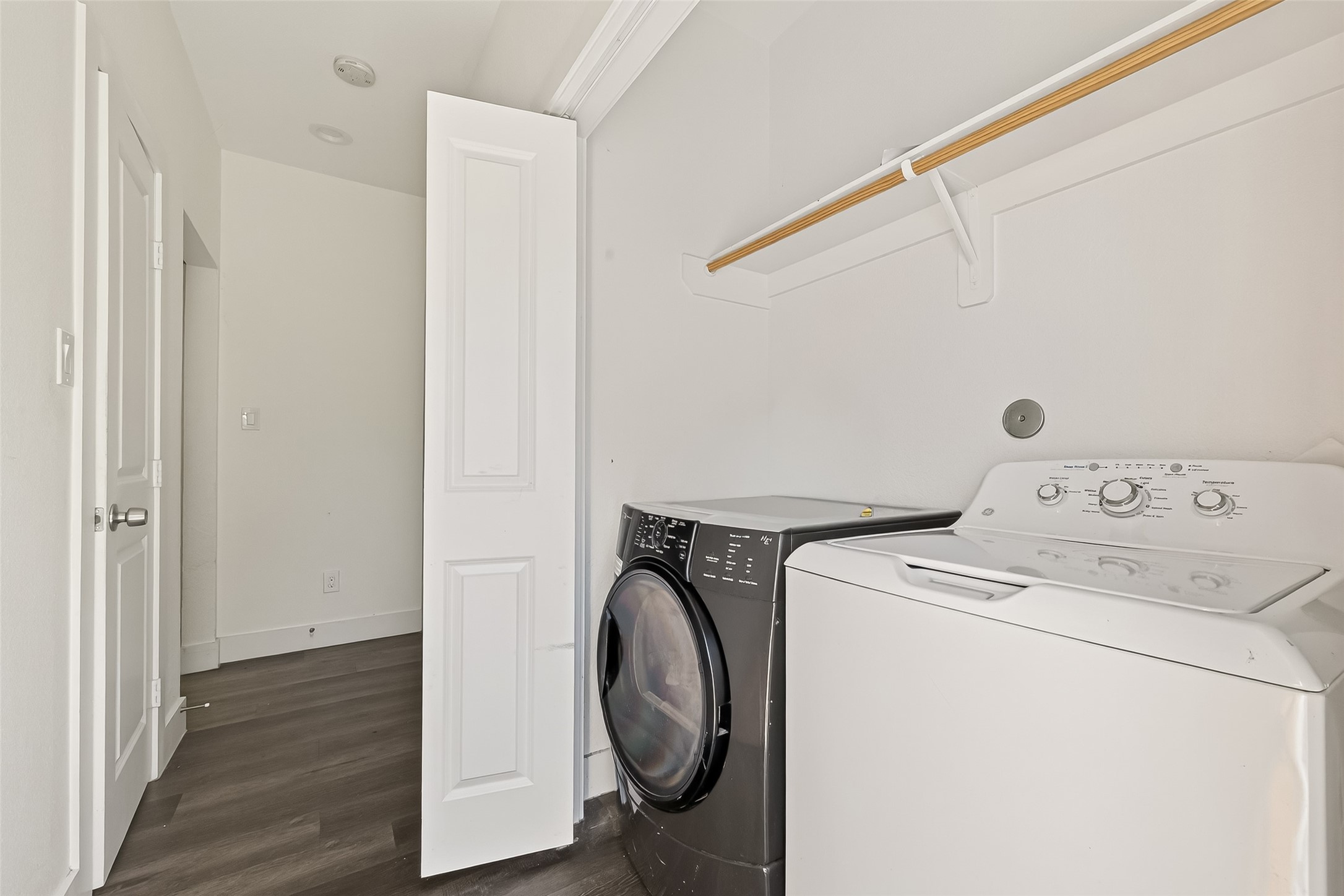 1035 Junell Street Houston, TX 77088 - Photo 13 of 14 a utility room with dryer and washer