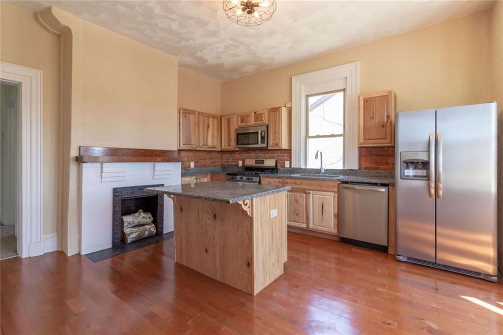 116 Oak Spring Road Canonsburg, PA 15317 - Photo 3 of 25 Newly Updated Kitchen