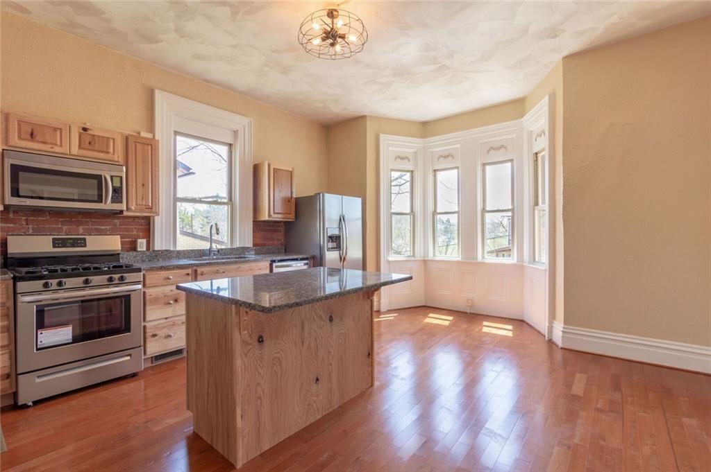 116 Oak Spring Road Canonsburg, PA 15317 - Photo 5 of 25 Gallery Image 5