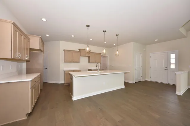 $669,999 | 433 Standing Stone Drive, Unit 1638, Waukesha, WI 53189