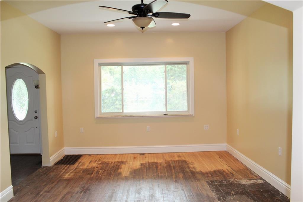 3703 Foster Road North Versailles, PA 15137 - Photo 4 of 25 Gallery Image 4