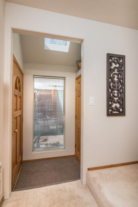 16939 Jacinto Road Bend, OR 97707 - Photo 12 of 83 Jacinto Rd 16939 (12 of 41)