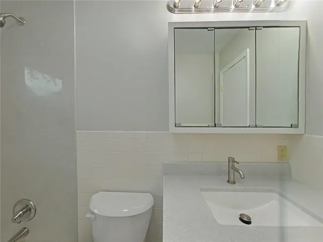 $272,500 | 5304 Frederick Avenue, St. Joseph, MO 64506