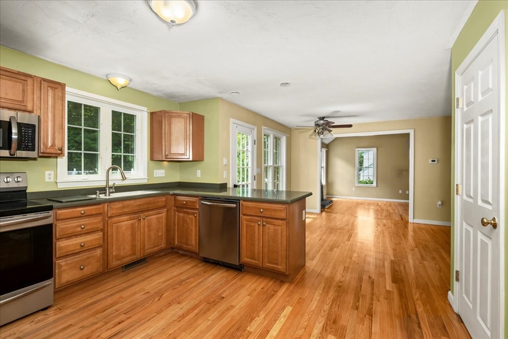 20 Hilltop Farm Road Auburn, MA 01501 - Photo 6 of 40