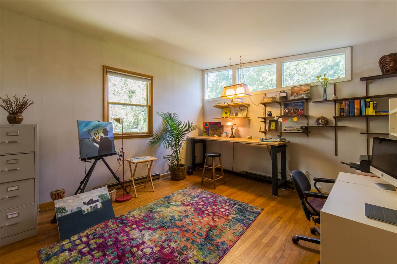 701 Hills Point Road Charlotte, VT 05445 - Photo 21 of 37 Gallery Image 21
