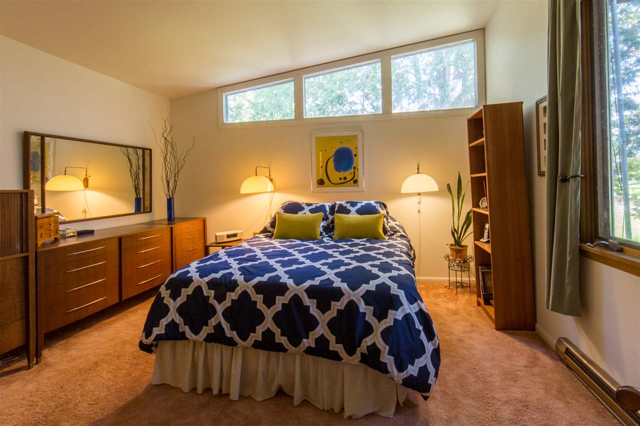 701 Hills Point Road Charlotte, VT 05445 - Photo 23 of 37 Gallery Image 23