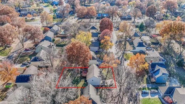 $375,000 | 7809 Long Avenue, Lenexa, KS 66216