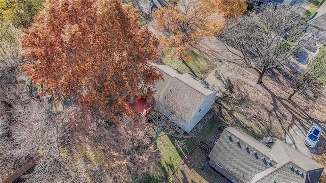 $375,000 | 7809 Long Avenue, Lenexa, KS 66216