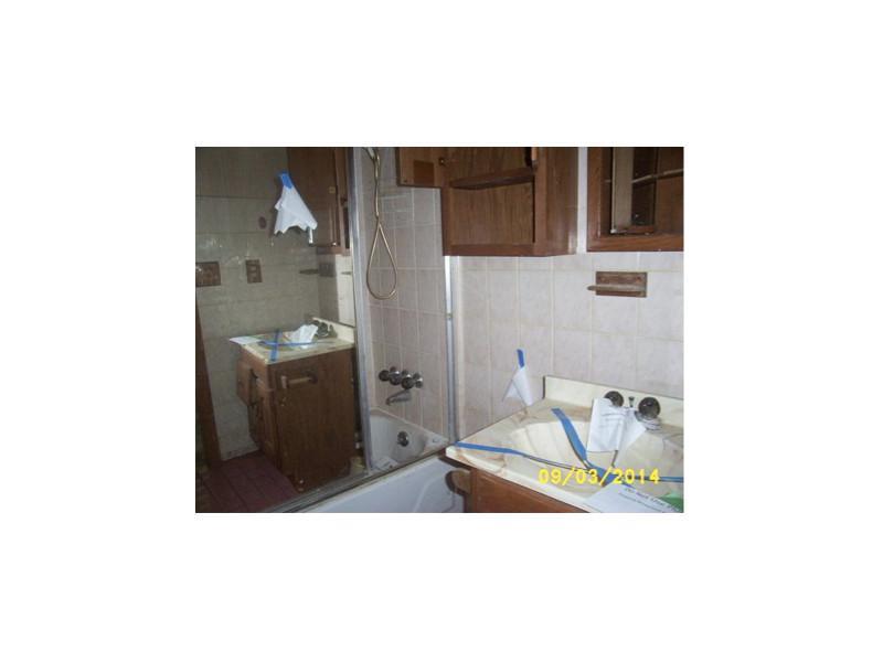 4548 Mann Road Indianapolis, IN 46221 - Photo 8 of 10 Gallery Image 8