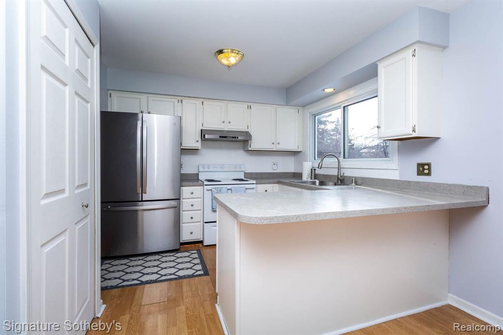 461 Farmridge Court Rochester Hills, MI 48307 - Photo 10 of 29