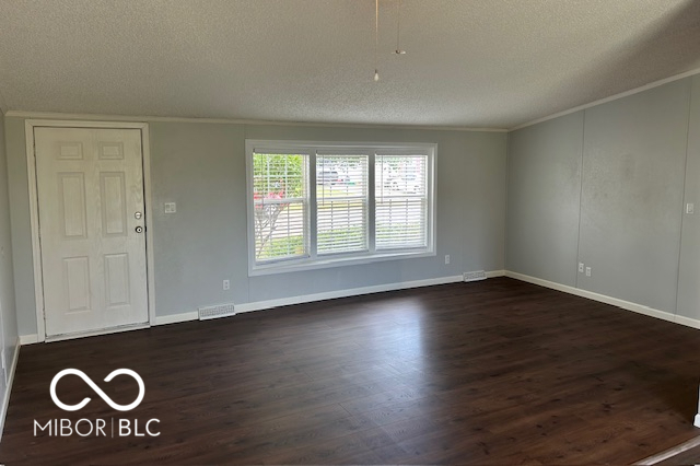 4688 Autumn Ridge Drive Columbus, IN 47203 - Photo 3 of 20 Gallery Image 3