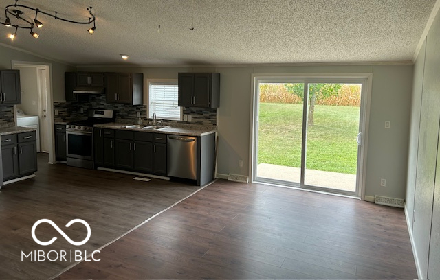 4688 Autumn Ridge Drive Columbus, IN 47203 - Photo 5 of 20 Gallery Image 5
