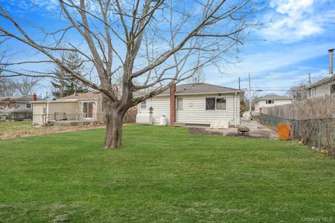 $395,000 | 74 Argyle Drive, Shirley, NY 11967