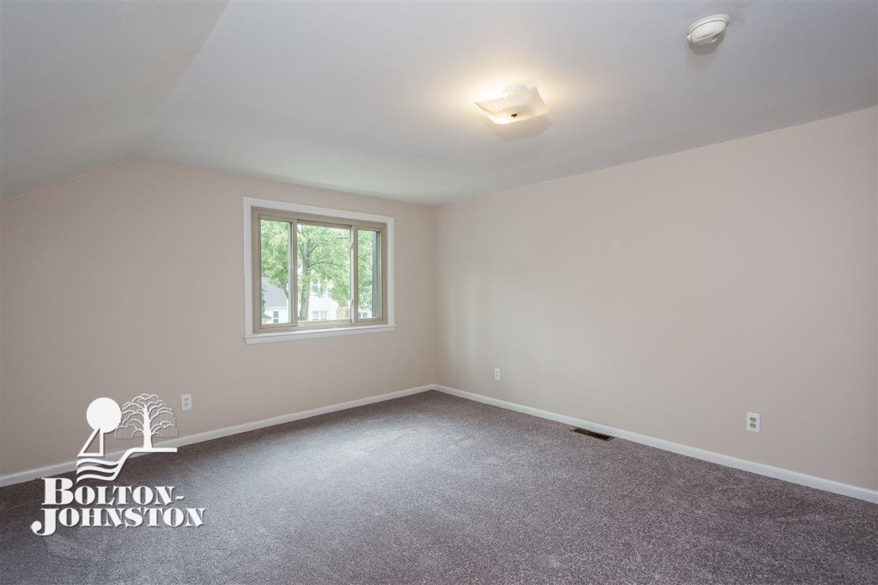 128 Muir Road Grosse Pointe, MI 48236 - Photo 22 of 28 31359189-21.JPG