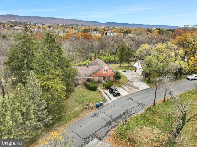 a picture of floor plan