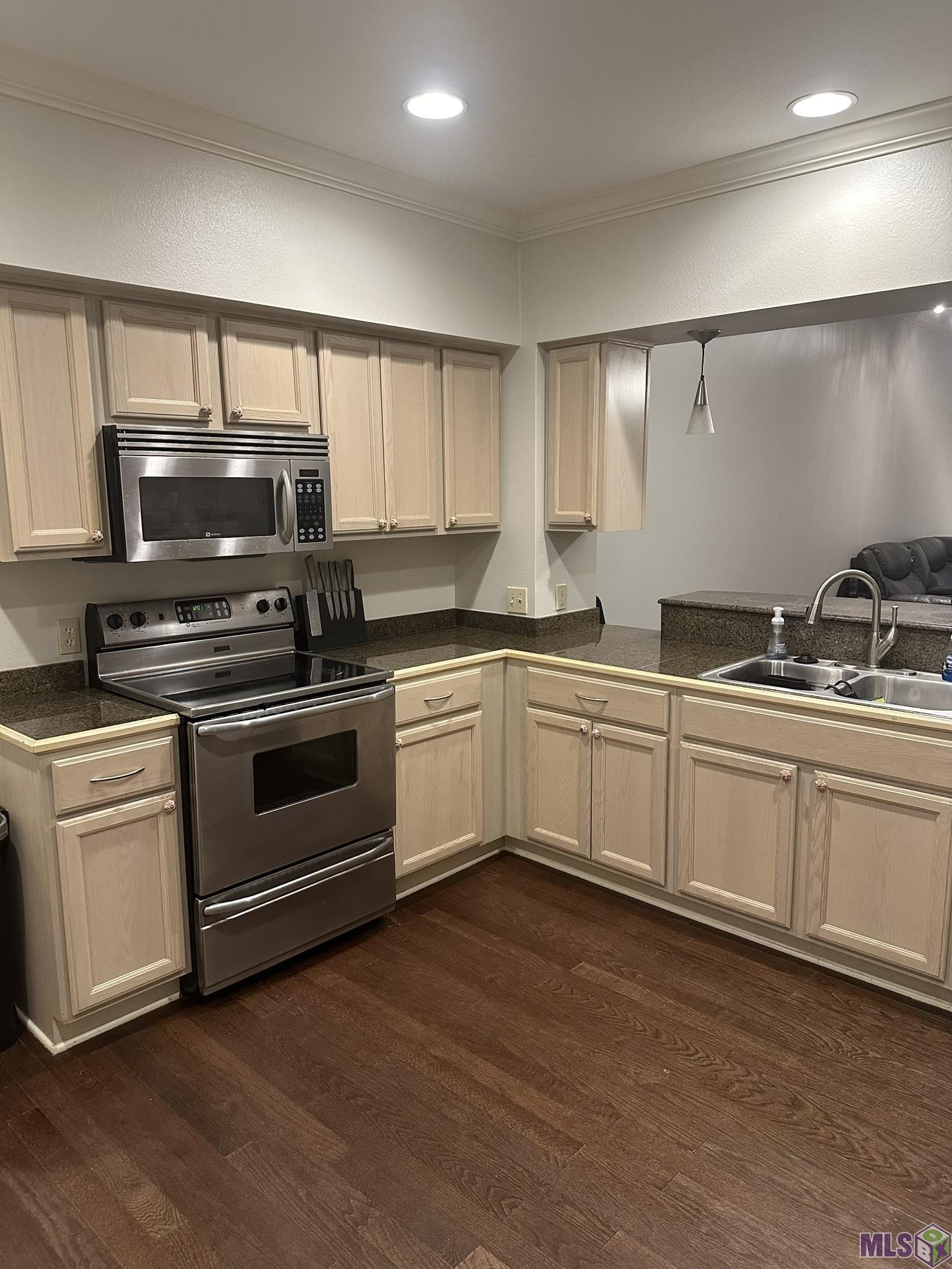 4230 Highland Road, Unit 207 Baton Rouge, LA 70808 - Photo 3 of 11 Gallery Image 3