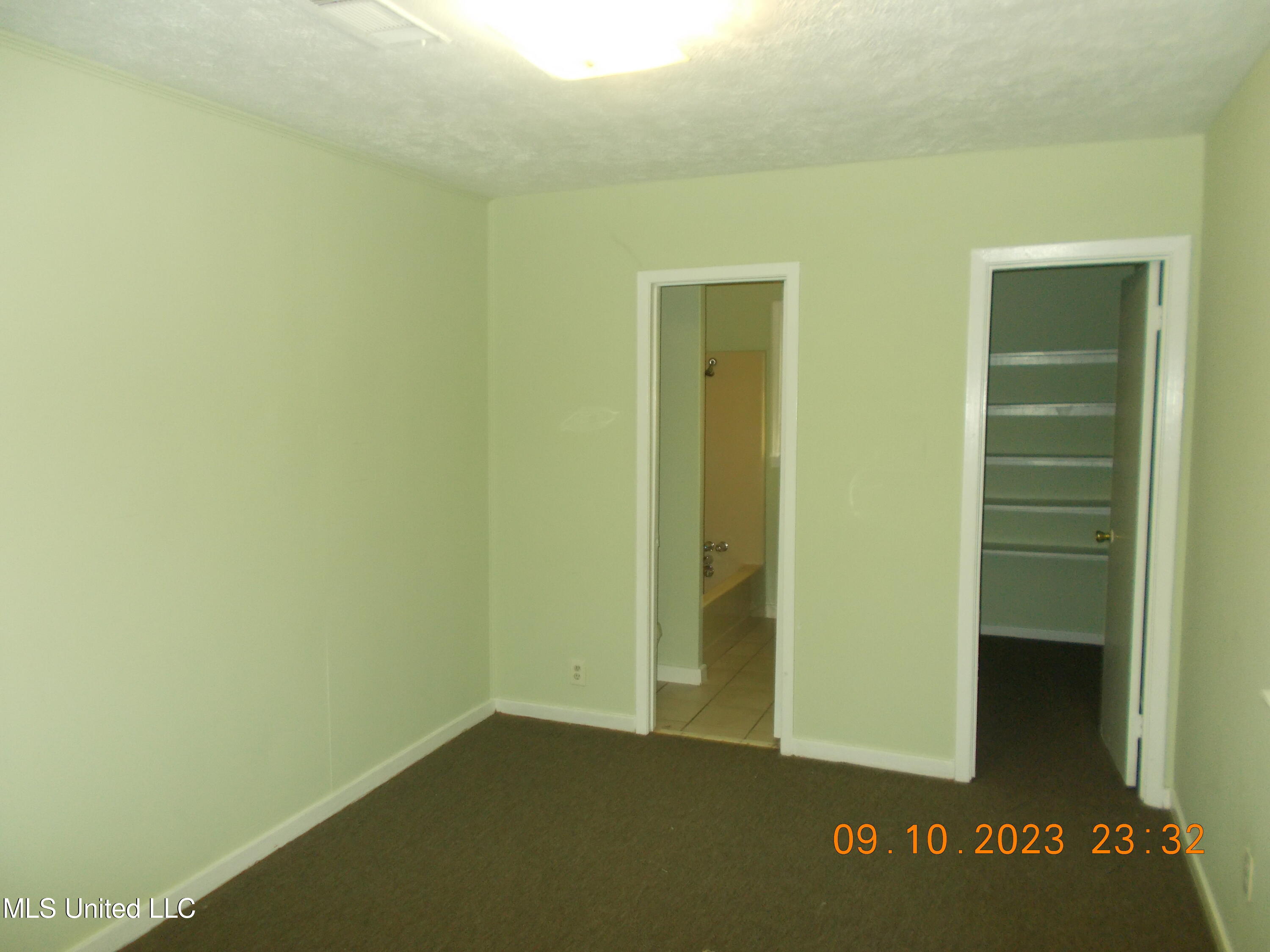750 Woodbury Road Jackson, MS 39206 - Photo 4 of 11 DSCN6705