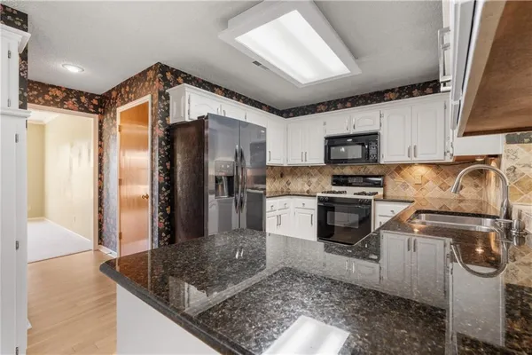 $725,000 | 11600 West 156th Terrace, Overland Park, KS 66221