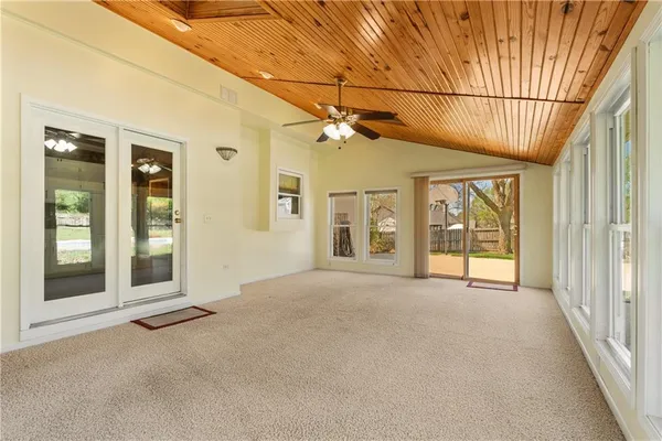 $725,000 | 11600 West 156th Terrace, Overland Park, KS 66221