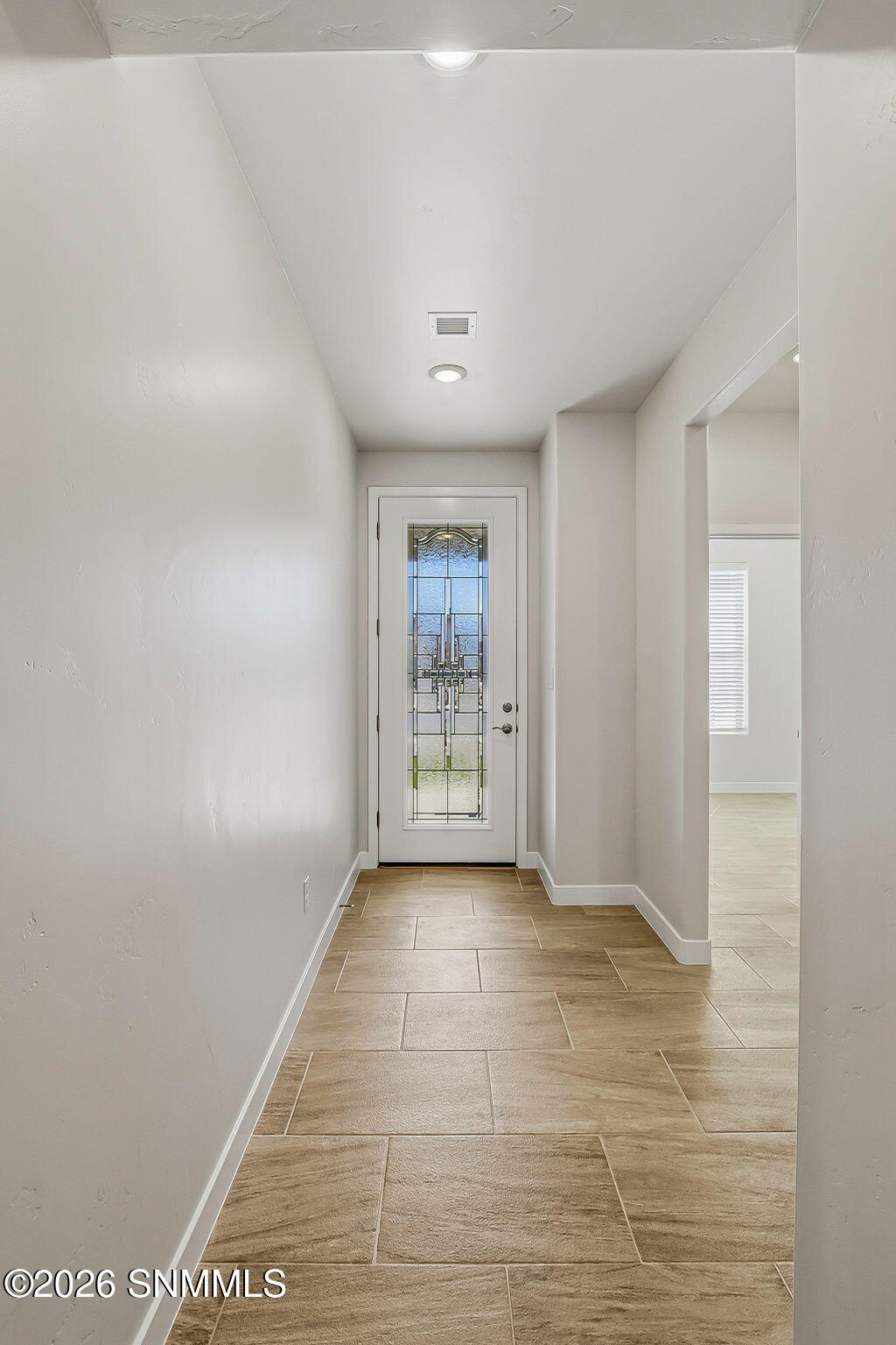 4136 Puertecito Road Las Cruces, NM 88012 - Photo 3 of 28 Hallway
