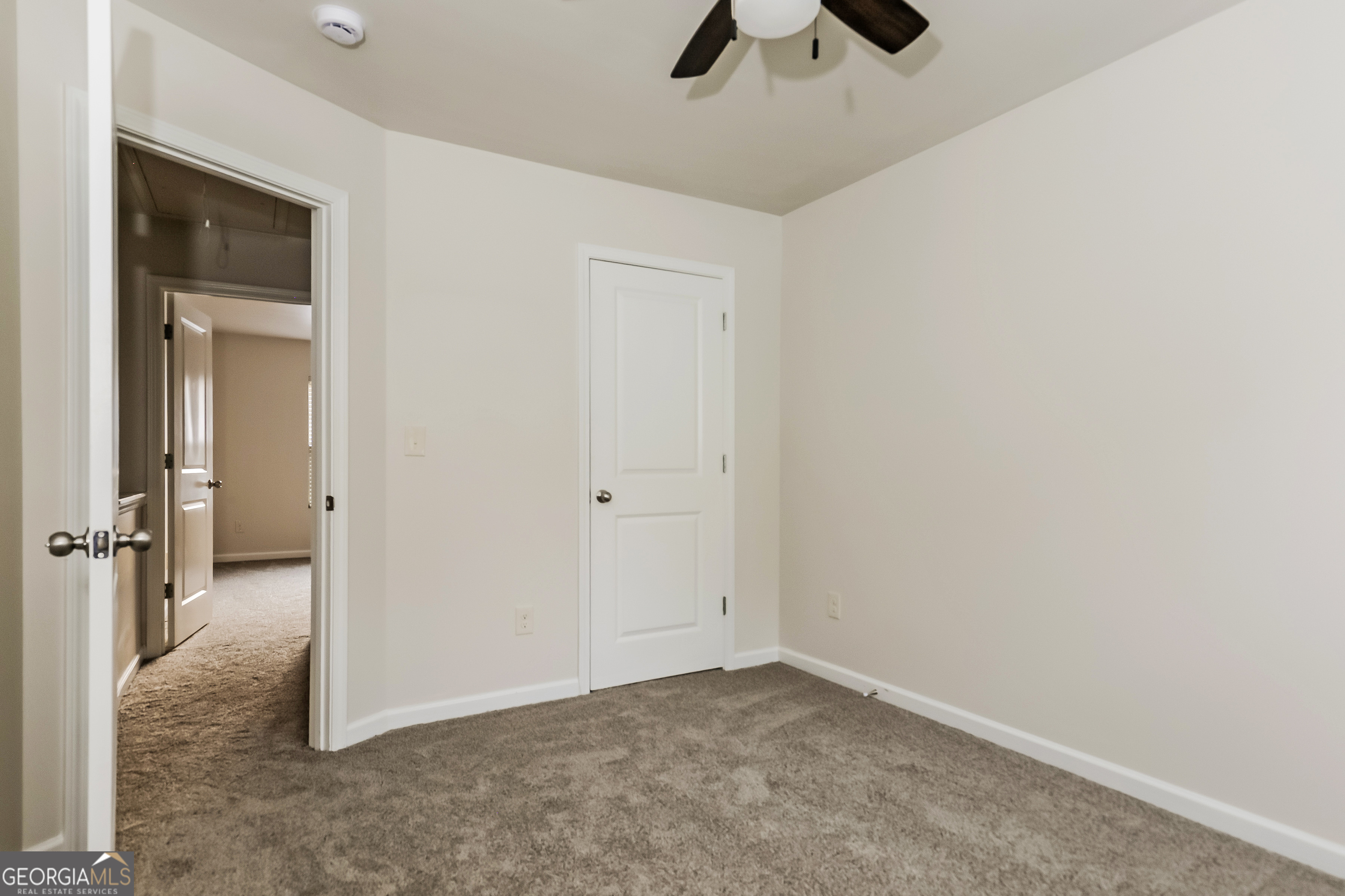 6069 Semaphore Ridge Rex, GA 30273 - Photo 11 of 17