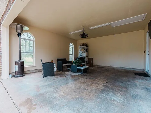 $389,900 | 8720 165th Highway, Woodworth, LA 71485