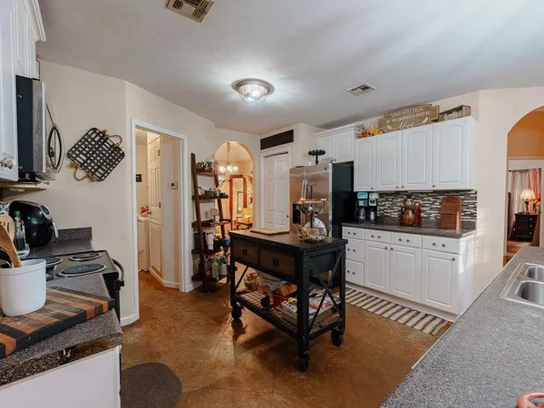 $389,900 | 8720 165th Highway, Woodworth, LA 71485