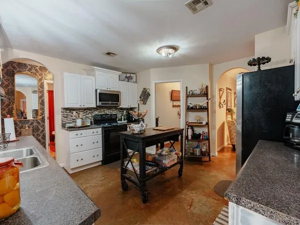 $389,900 | 8720 165th Highway, Woodworth, LA 71485